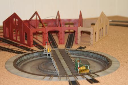 turntable-01.jpg turntable-01.jpg